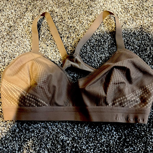 Lululemon cozy nude bra - Picture 1 of 3